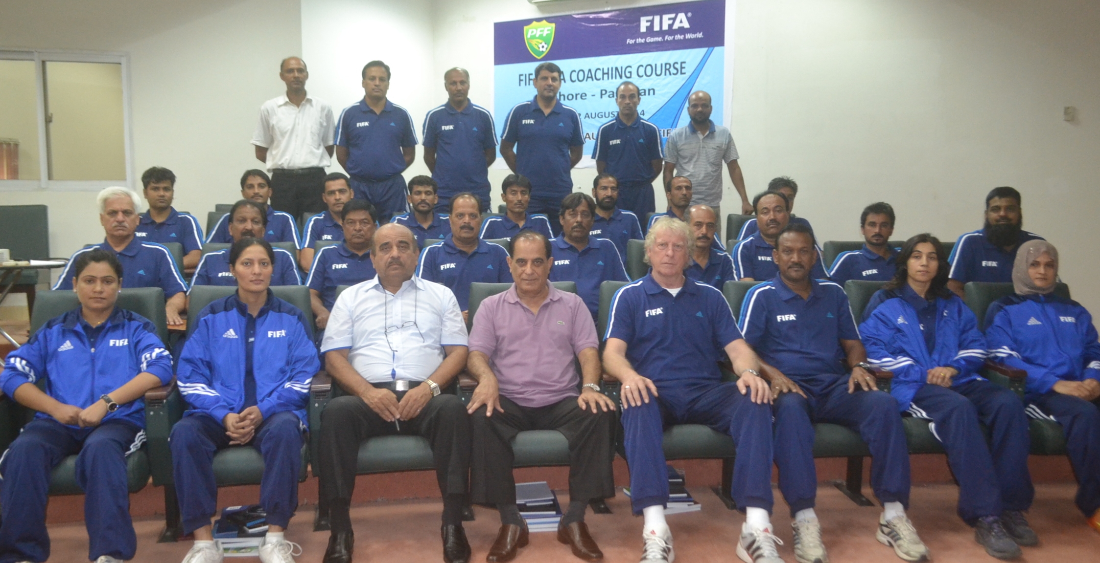 Coaching referesher course ends in Lahore