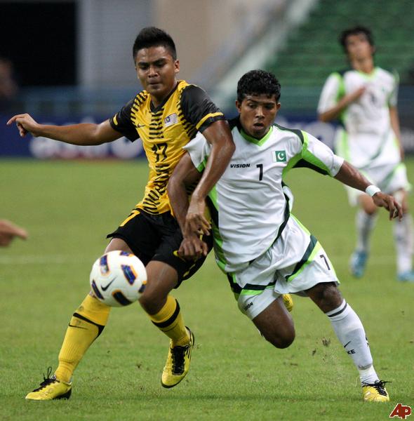 Adil sets sights on Derby County move in January [Dawn]