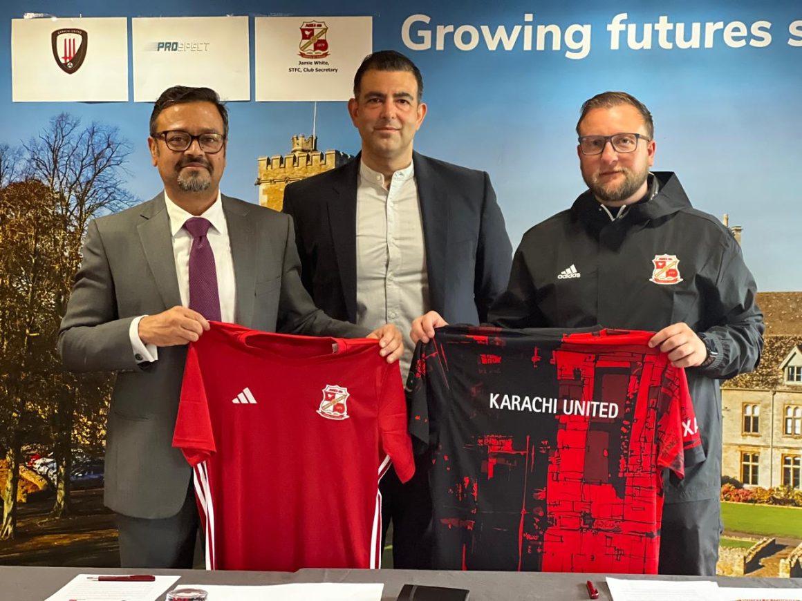Karachi United and Swindon Town sign MoU