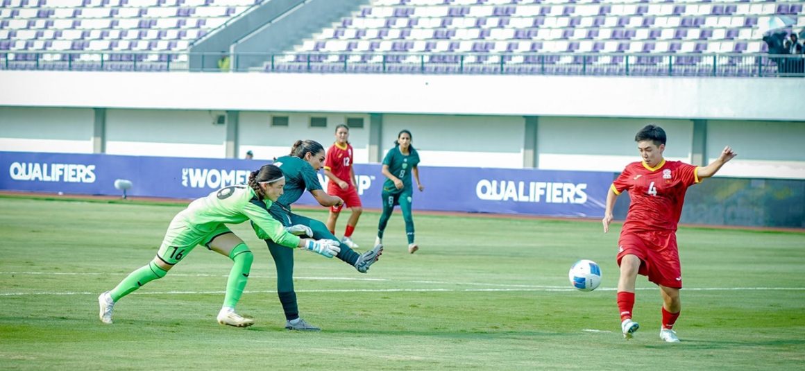 Women’s football: Pakistan hopes to kick off new era [BBC]