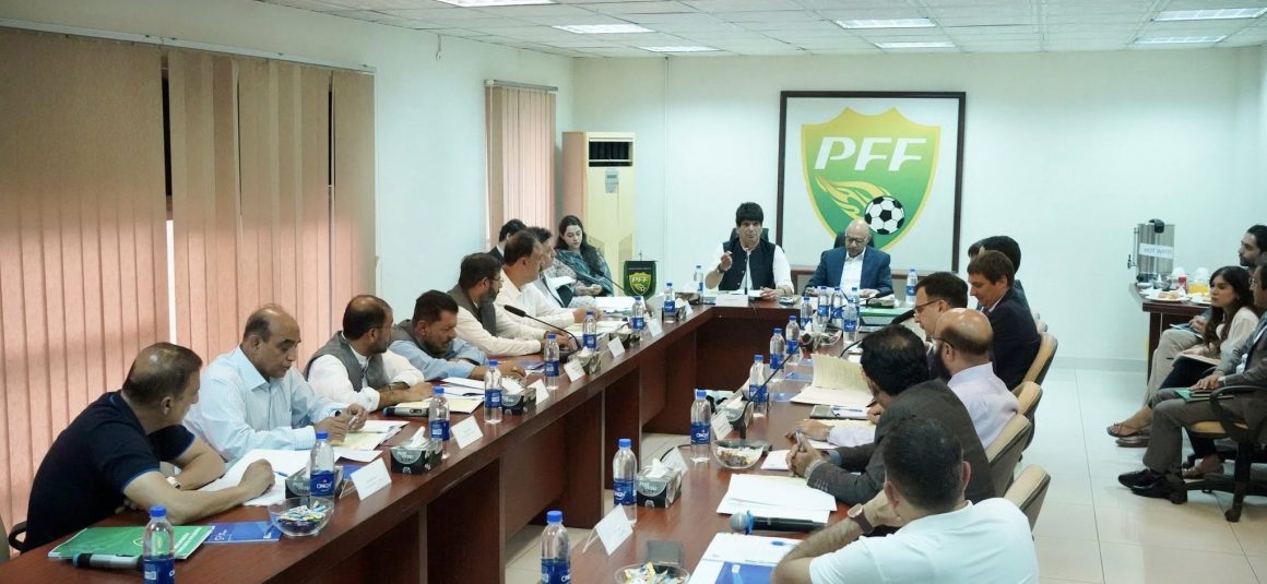 PFF executive council majority calls crucial meeting [The News]