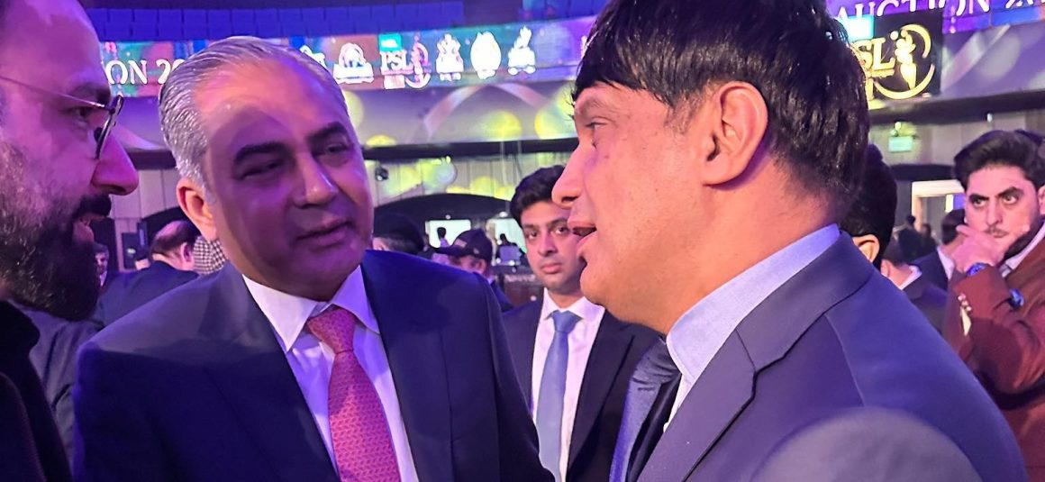 Gilani, Naqvi discuss football–cricket collaboration amid PSL auction