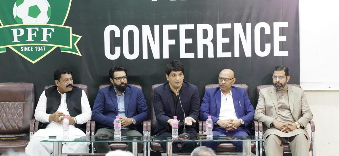 Pakistan plan to launch club-based football league: PFF President Gilani [Geo Super]